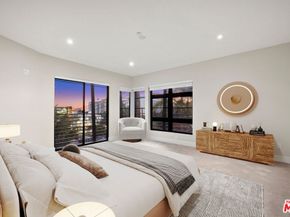 8788 Shoreham Drive 23, West Hollywood CA 90069