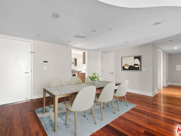 8788 Shoreham Drive 23, West Hollywood CA 90069