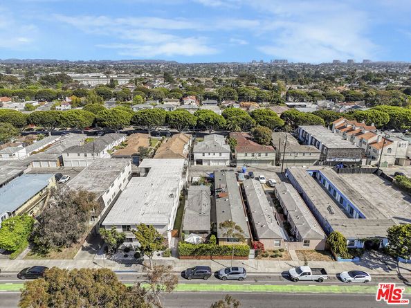 2404 Ocean Park Blvd, Santa Monica CA 90405
