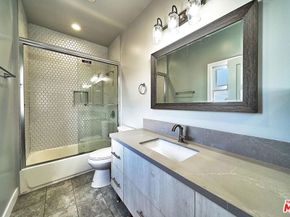 1226 Meadowbrook Avenue, Los Angeles CA 90019