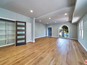 1226 Meadowbrook Avenue, Los Angeles CA 90019