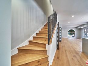 1226 Meadowbrook Avenue, Los Angeles CA 90019