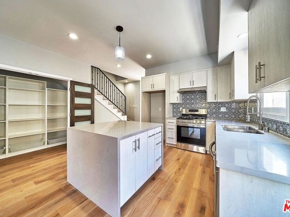 1226 Meadowbrook Avenue, Los Angeles CA 90019