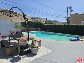 1226 Meadowbrook Avenue, Los Angeles CA 90019