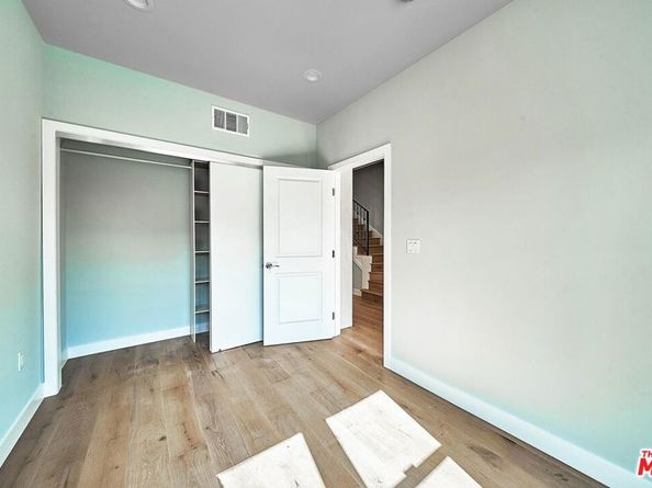 1226 Meadowbrook Avenue, Los Angeles CA 90019