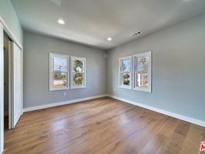 1226 Meadowbrook Avenue, Los Angeles CA 90019