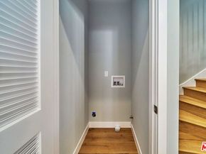 1226 Meadowbrook Avenue, Los Angeles CA 90019