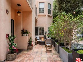 1531 12th Street 1, Santa Monica CA 90401