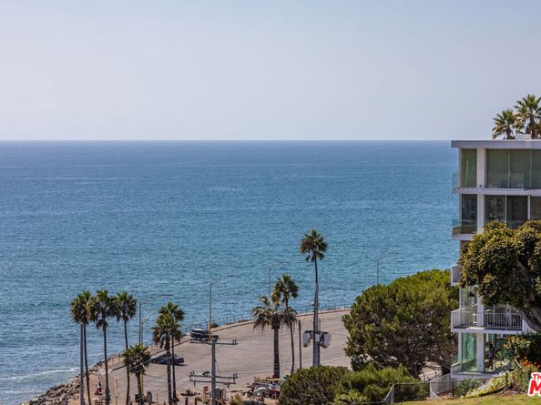 17352 W Sunset Boulevard 202, Pacific Palisades CA 90272
