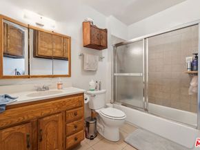 1946 S La Salle Avenue, Los Angeles CA 90018