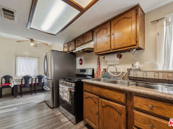 1946 S La Salle Avenue, Los Angeles CA 90018