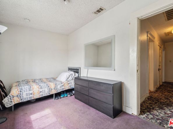 1946 S La Salle Avenue, Los Angeles CA 90018