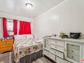 1946 S La Salle Avenue, Los Angeles CA 90018
