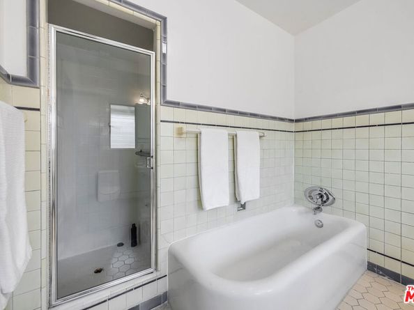 157 N Las Palmas Avenue, Los Angeles CA 90004