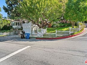 4104 Saugus Avenue, Sherman Oaks CA 91403