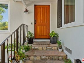 4104 Saugus Avenue, Sherman Oaks CA 91403