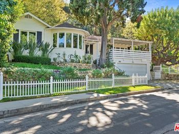 4104 Saugus Avenue