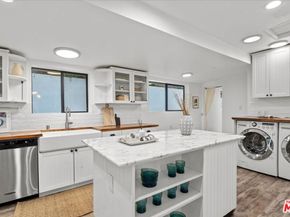 4104 Saugus Avenue, Sherman Oaks CA 91403