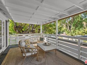 4104 Saugus Avenue, Sherman Oaks CA 91403