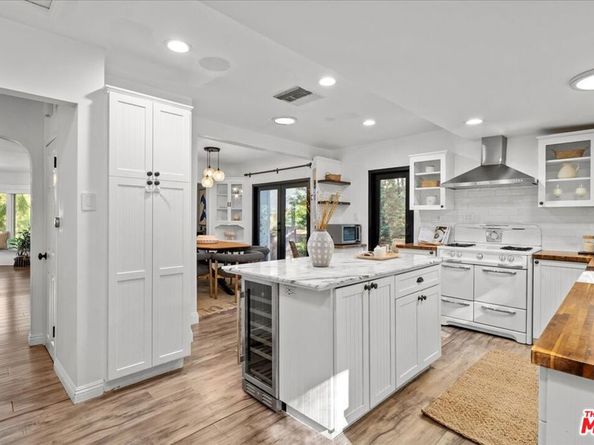 4104 Saugus Avenue, Sherman Oaks CA 91403