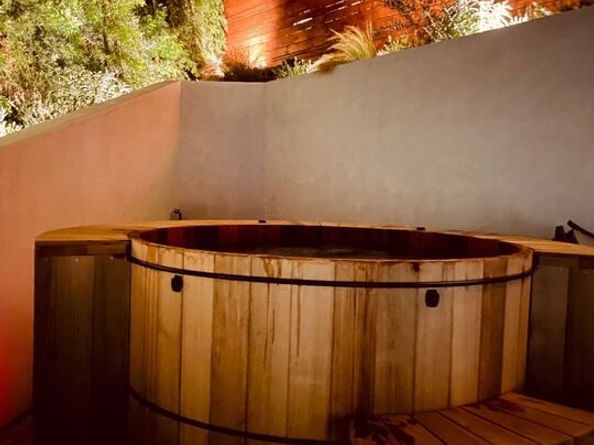 4104 Saugus Avenue, Sherman Oaks CA 91403