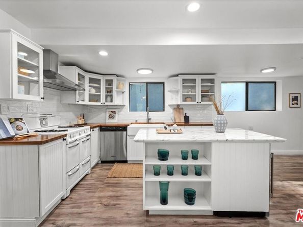 4104 Saugus Avenue, Sherman Oaks CA 91403