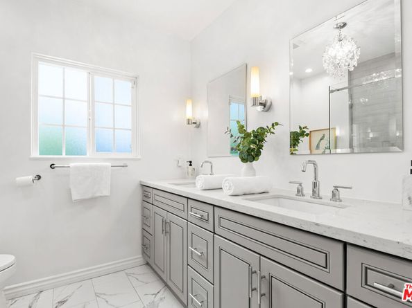 9015 W 24th Street, Los Angeles CA 90034