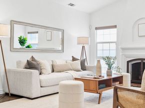 9015 W 24th Street, Los Angeles CA 90034