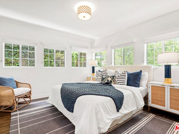 9015 W 24th Street, Los Angeles CA 90034