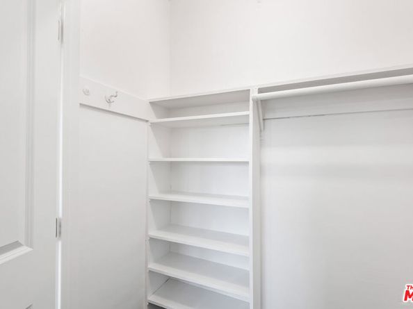 9015 W 24th Street, Los Angeles CA 90034