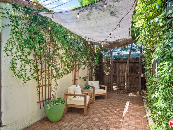 9015 W 24th Street, Los Angeles CA 90034