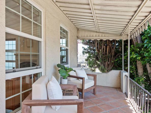 9015 W 24th Street, Los Angeles CA 90034