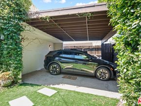 9015 W 24th Street, Los Angeles CA 90034