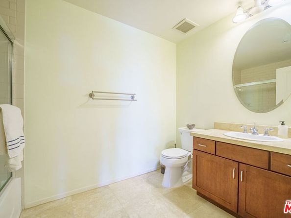 4568 W 1ST Street 308, Los Angeles CA 90004