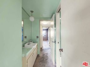 3166 S Sepulveda Boulevard 22, Los Angeles CA 90034
