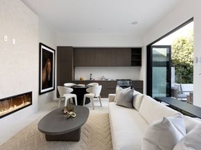 2950 Club Drive, Los Angeles CA 90064