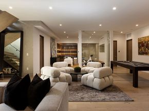 2950 Club Drive, Los Angeles CA 90064