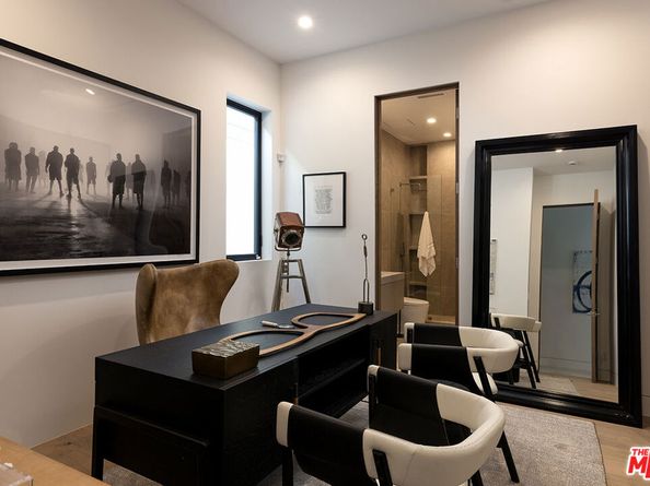 2950 Club Drive, Los Angeles CA 90064