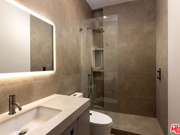 2950 Club Drive, Los Angeles CA 90064