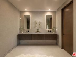 2950 Club Drive, Los Angeles CA 90064