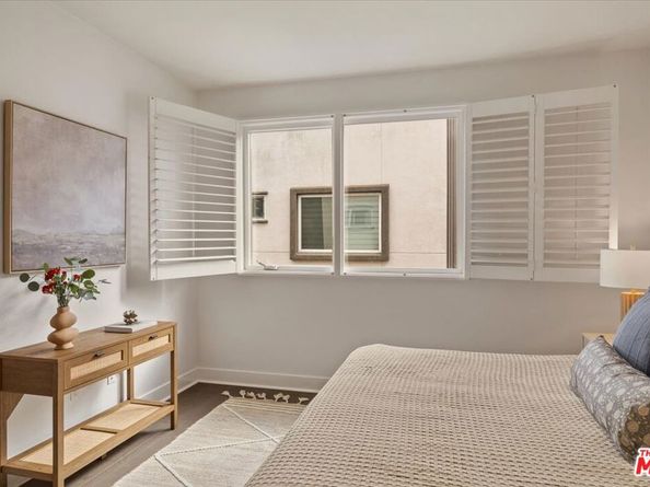644 N Gramercy Place, Los Angeles CA 90004