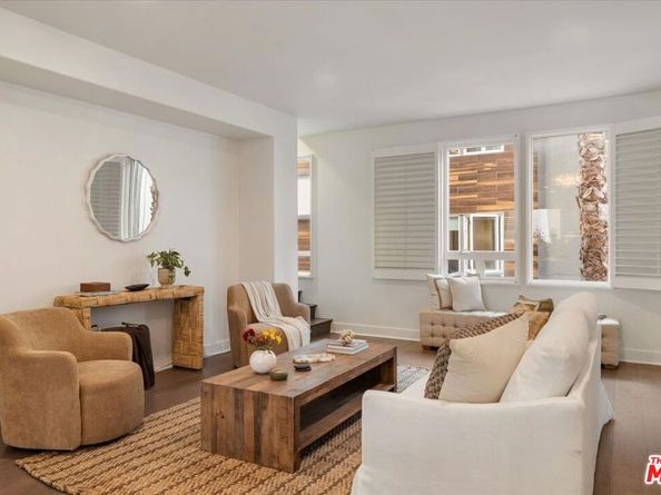 644 N Gramercy Place, Los Angeles CA 90004