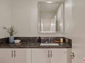 644 N Gramercy Place, Los Angeles CA 90004
