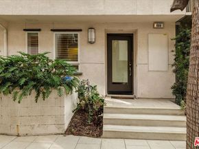 644 N Gramercy Place, Los Angeles CA 90004