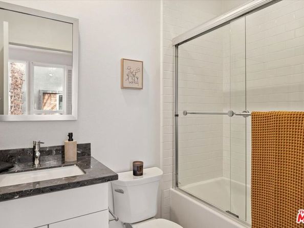 644 N Gramercy Place, Los Angeles CA 90004