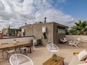 644 N Gramercy Place, Los Angeles CA 90004