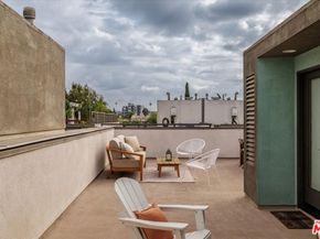 644 N Gramercy Place, Los Angeles CA 90004