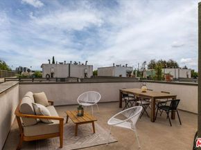 644 N Gramercy Place, Los Angeles CA 90004