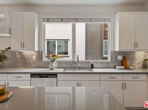644 N Gramercy Place, Los Angeles CA 90004