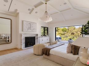 13164 Boca De Canon Lane, Los Angeles CA 90049